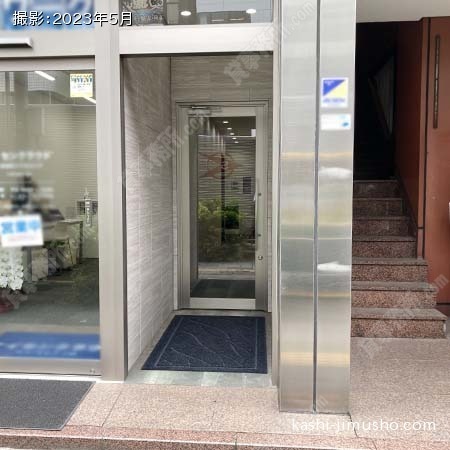 ビル入口