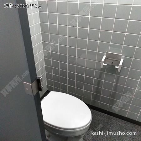 男性トイレ