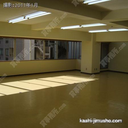室内 