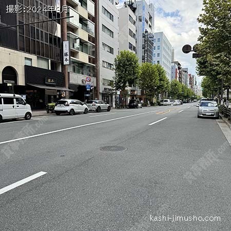 前面道路(水道橋西通り)