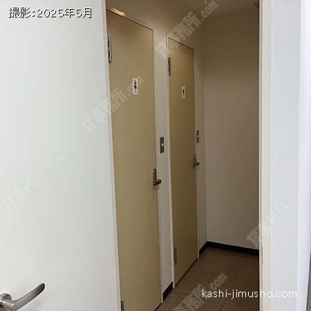 室内男女別トイレ