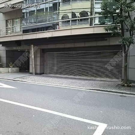 ビル正面