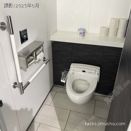 男性トイレ