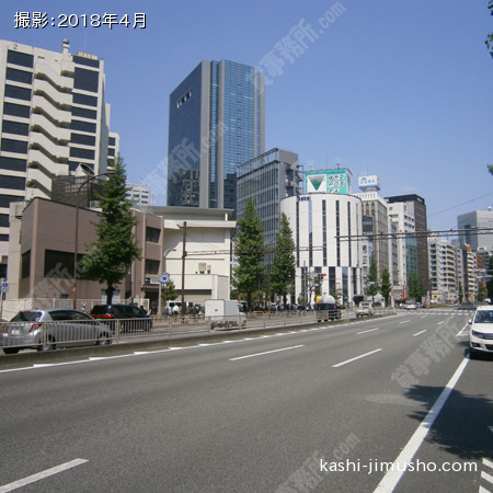 前面道路（桜田通り）