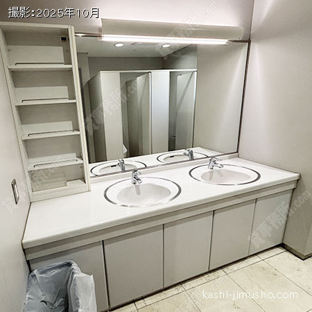 女性トイレ 女性トイレ