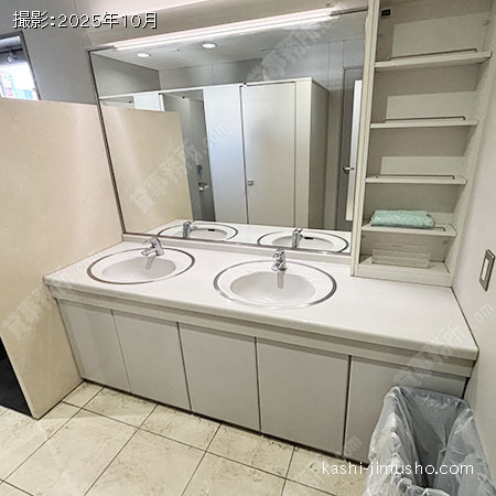 男性トイレ 男性トイレ