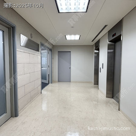 貸室階エレベーターホール 貸室階エレベーターホール