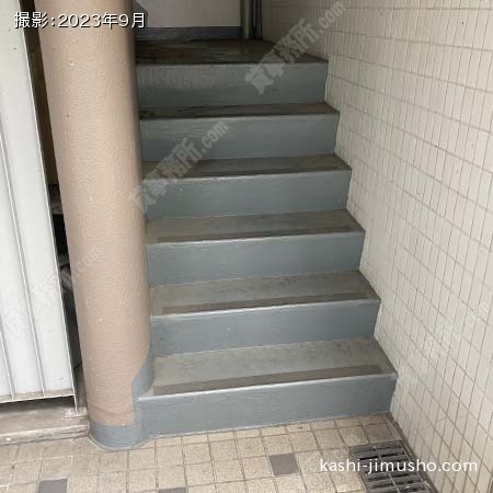 共用階段 共用階段