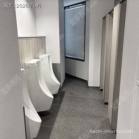 男性トイレ 男性トイレ