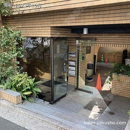 ビル入口