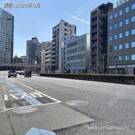 前面道路(桜田通り）