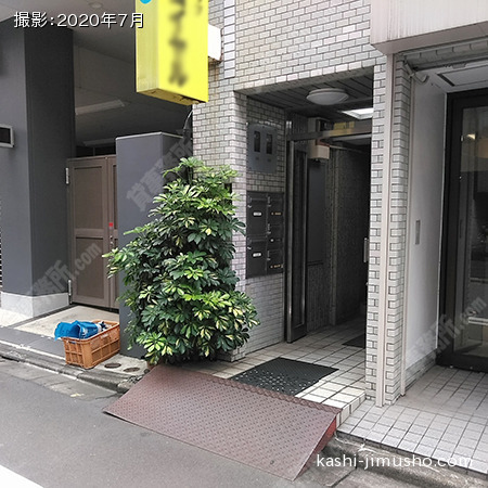 ビル入口