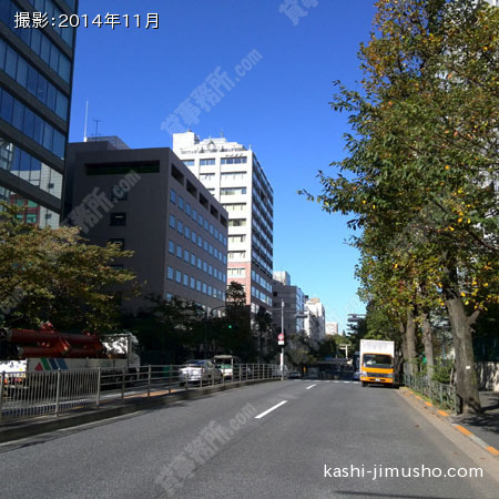 前面道路（内堀通り）