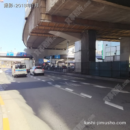 前面道路(昭和通り)