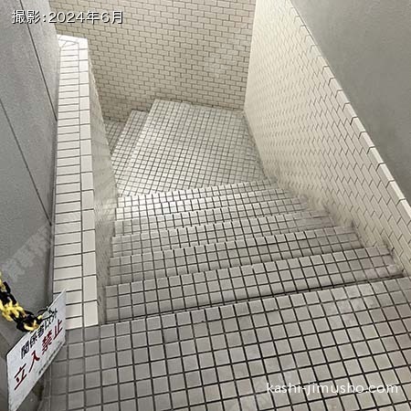地下への直接階段