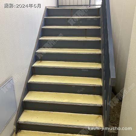共用階段