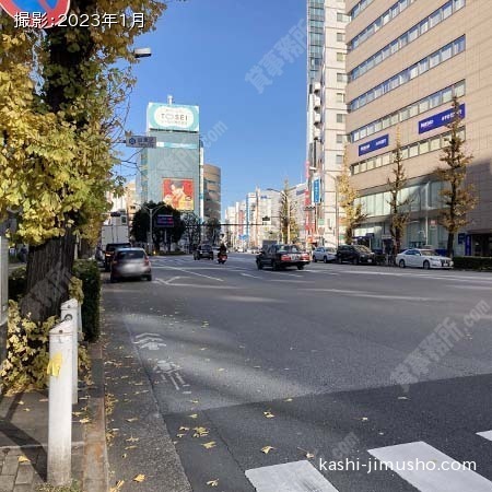 前面道路(中央通り)