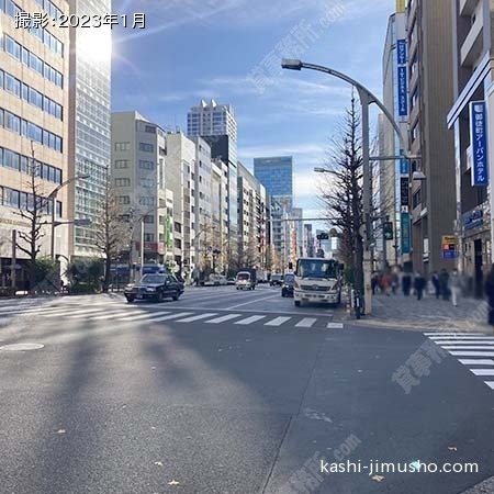 前面道路(中央通り)