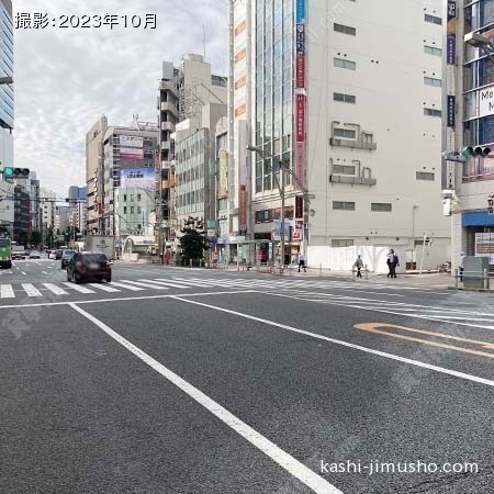前面道路(中央通り)