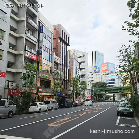 前面道路（水道橋西口通り）
