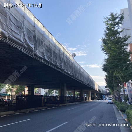 前面道路(昭和通り)