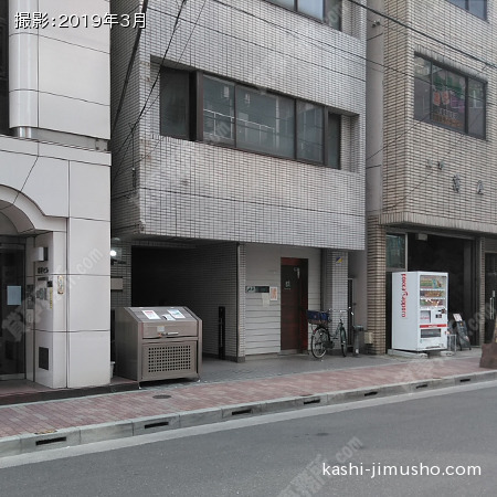 ビル前面