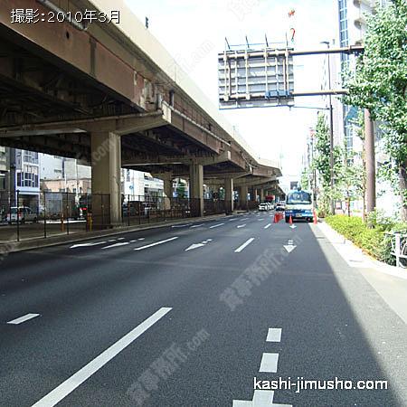 前面道路（昭和通り）
