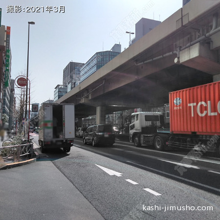 前面道路(昭和通り）