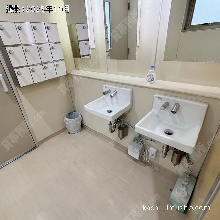 女性トイレ 女性トイレ