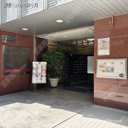 ビル入口