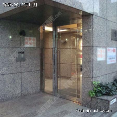  ビル入口