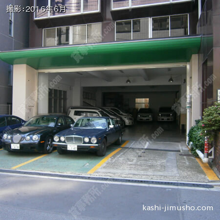 平面駐車場