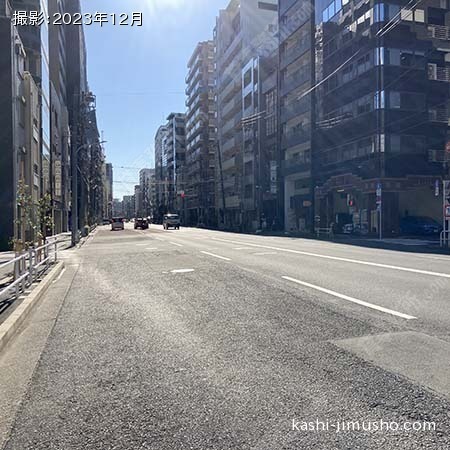 前面道路(清洲橋通り）