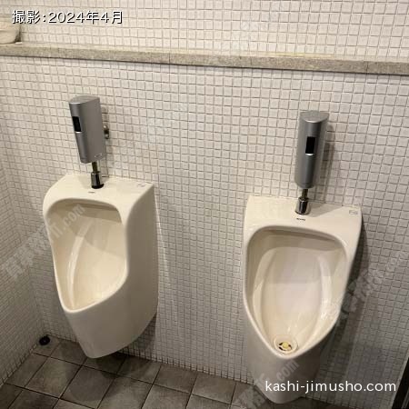 男性トイレ