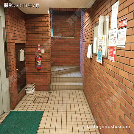 共用階段
