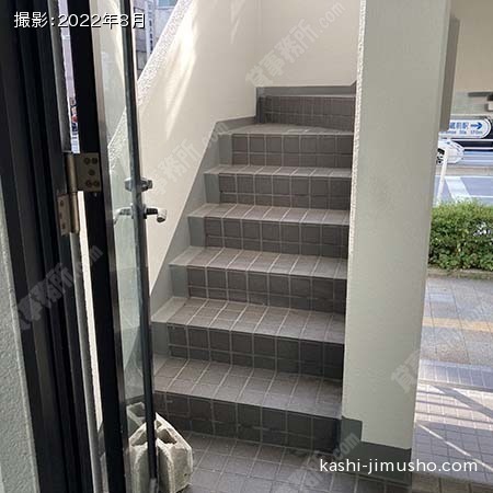 共用階段