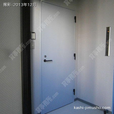 貸室入口