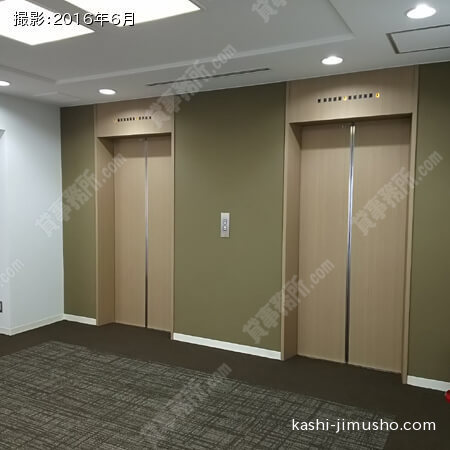 各階のエレベーターホール