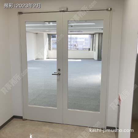 貸室入口