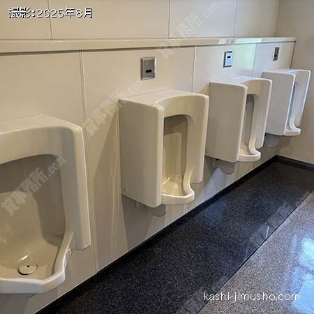 男性トイレ