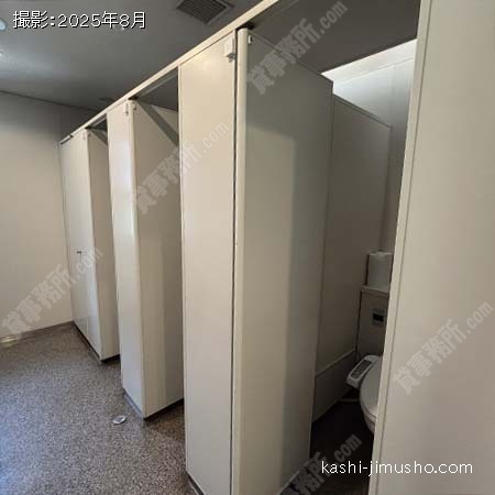 男性トイレ
