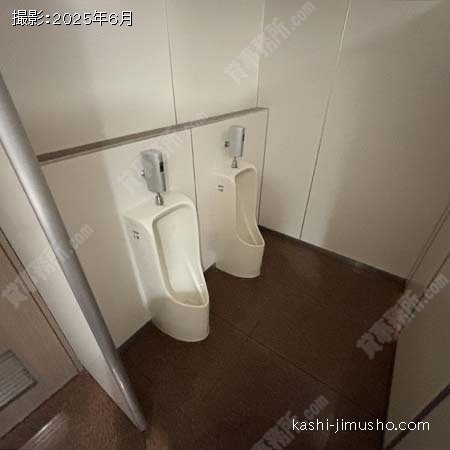 男性トイレ