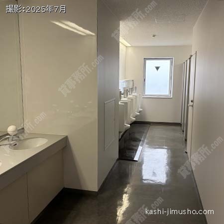 男性トイレ