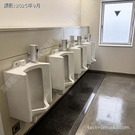 男性トイレ