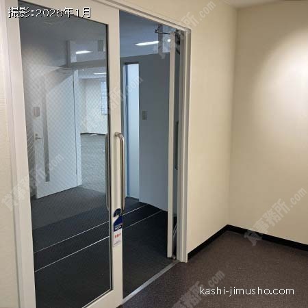 貸室入口(7階)