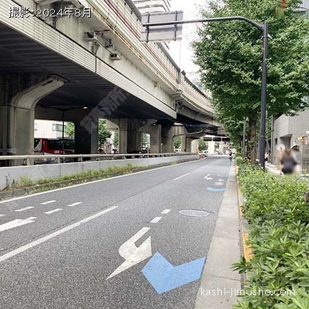 前面道路(甲州街道)