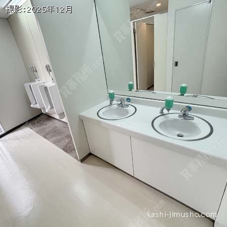 男性トイレ 男性トイレ