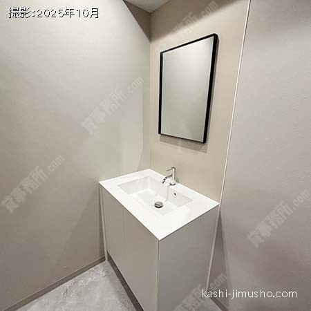 女性トイレ(2階) 女性トイレ(2階)