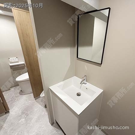 男性トイレ(3階)