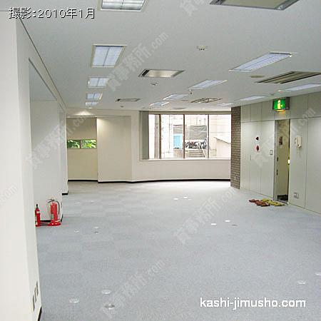  室内２